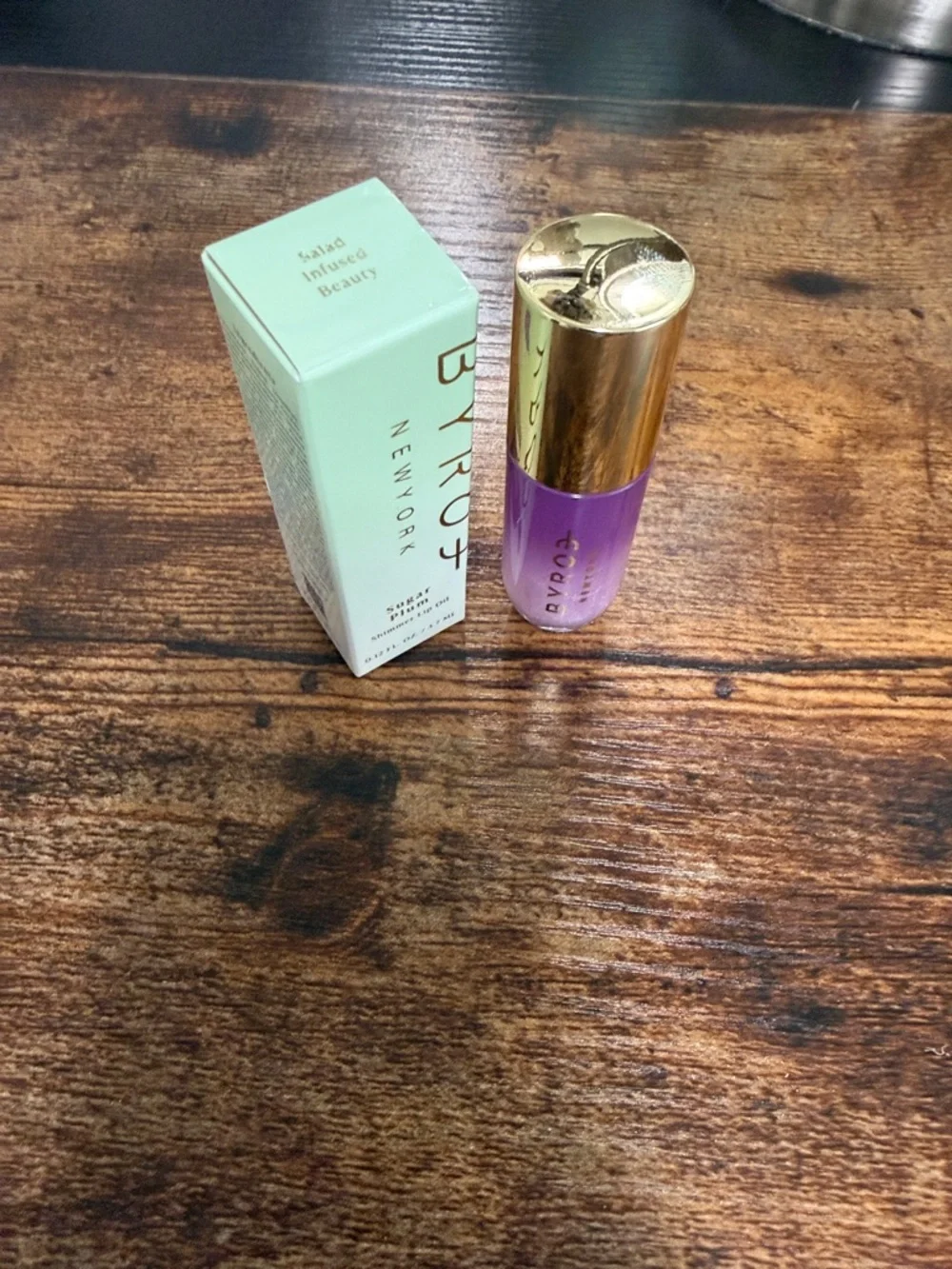 NIB ROE Sugar Plum Shimmer Lip Oil - Plum Purple with Gold Cap
